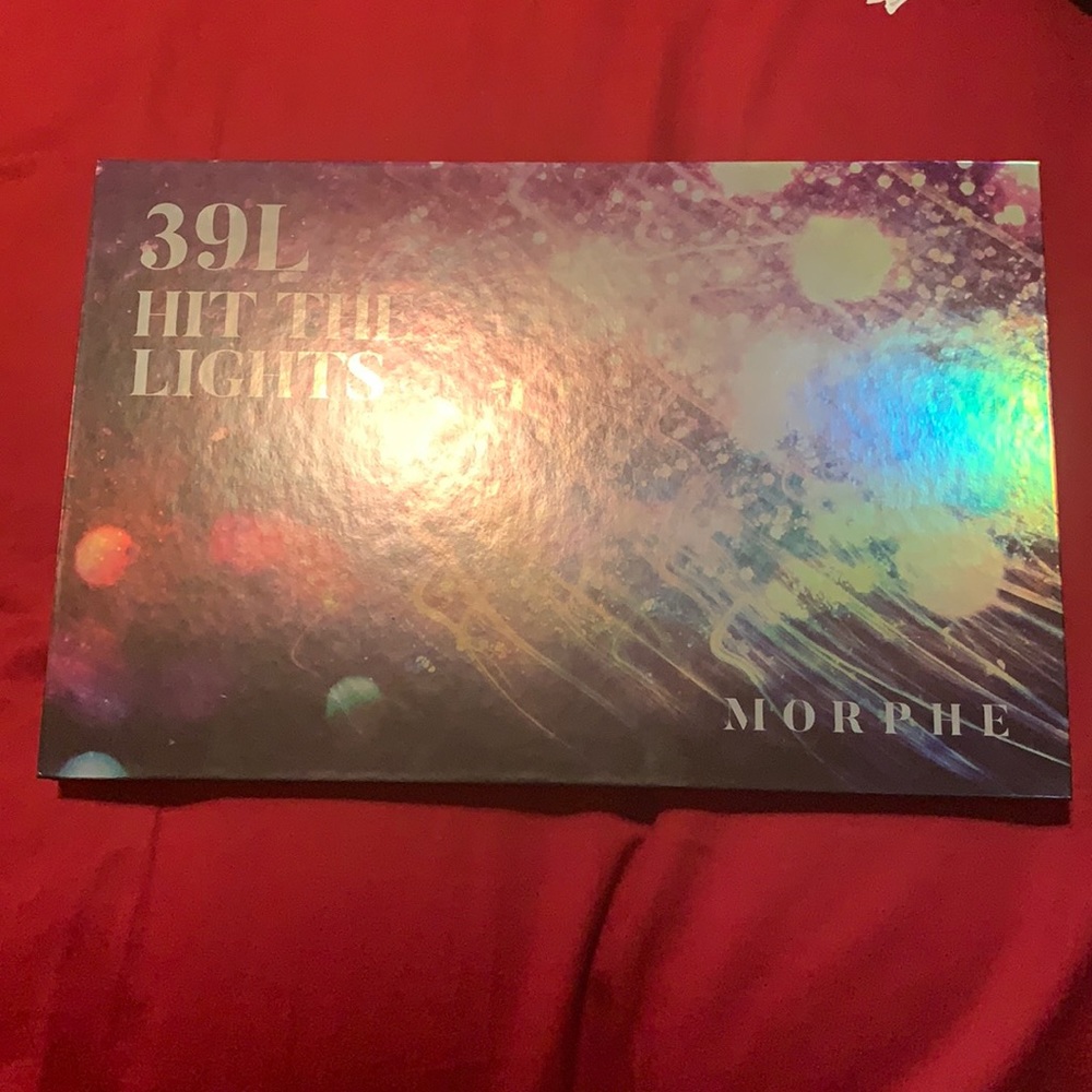 39L Hit The Lights palette